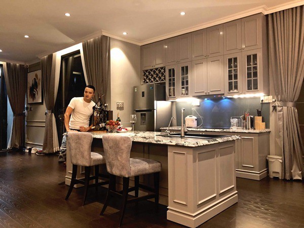 Cuộc sống giàu có trong 2 căn biệt thự xa hoa, riêng hồ cá đã hơn 1 tỷ của Cao Thái Sơn-6