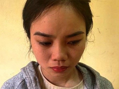 Thiếu nữ xinh xắn đột nhập vào nhà thờ họ ăn trộm 12,5 chỉ vàng