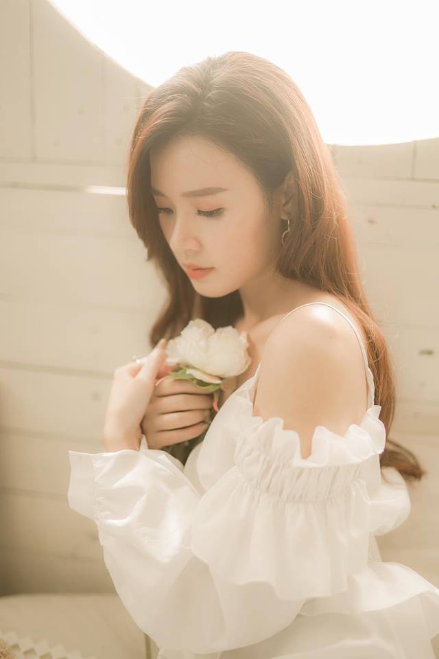 Xao xuyến trước vẻ đẹp trong veo của Midu ở tuổi 29-3