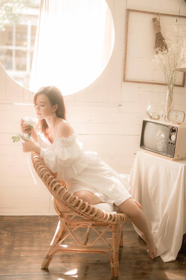 Xao xuyến trước vẻ đẹp trong veo của Midu ở tuổi 29-5