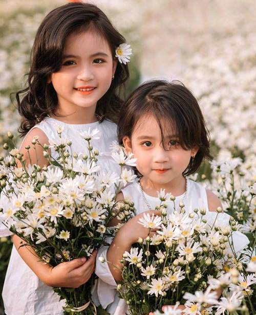 Bé 5 tuổi xinh hút hồn ví như hoa hậu nhí Hải Dương, nhìn cô em còn ngất ngây hơn-3