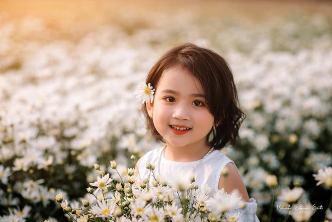 Bé 5 tuổi xinh hút hồn ví như hoa hậu nhí Hải Dương, nhìn cô em còn ngất ngây hơn-8