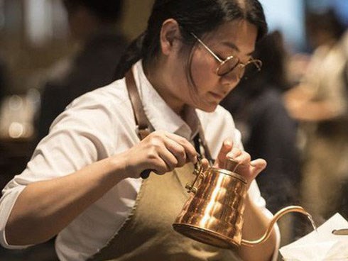 Chuỗi cà phê tỷ đô đe dọa 'hạ gục' Starbucks: Giá rẻ hơn 30%, cam kết giao hàng trong 30 phút, chậm một giây sẽ miễn phí luôn đồ uống cho khách