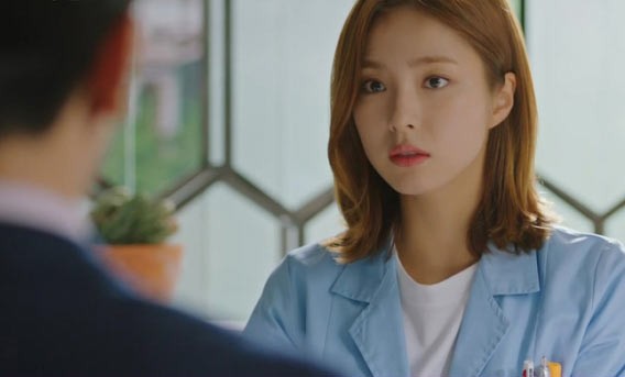 Chỉ một hành động mà vợ khiến chồng xanh mặt sau khi mượn 10 triệu để đưa bồ đi ăn nhà hàng-2