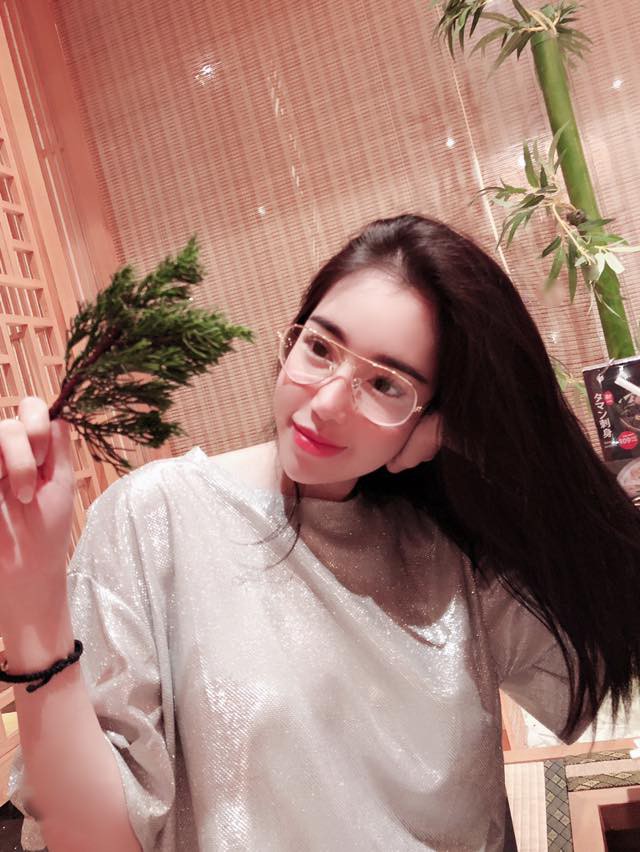 Elly Trần bỗng khác lạ với mái tóc ngắn, khuôn mặt như búp bê-2