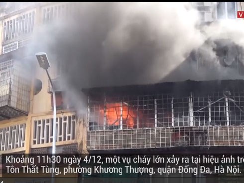 Video: Hiện trường vụ cháy lớn hiệu ảnh ở Hà Nội