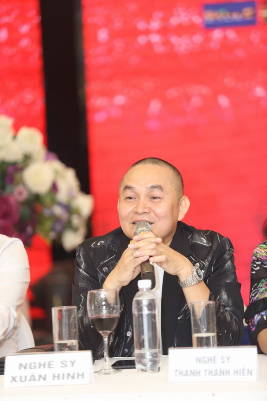 Danh hài Xuân Hinh lần đầu tiết lộ về tính cách của bà xã, thừa nhận vợ là người có tiền, con cái về phe bà ấy hết-1