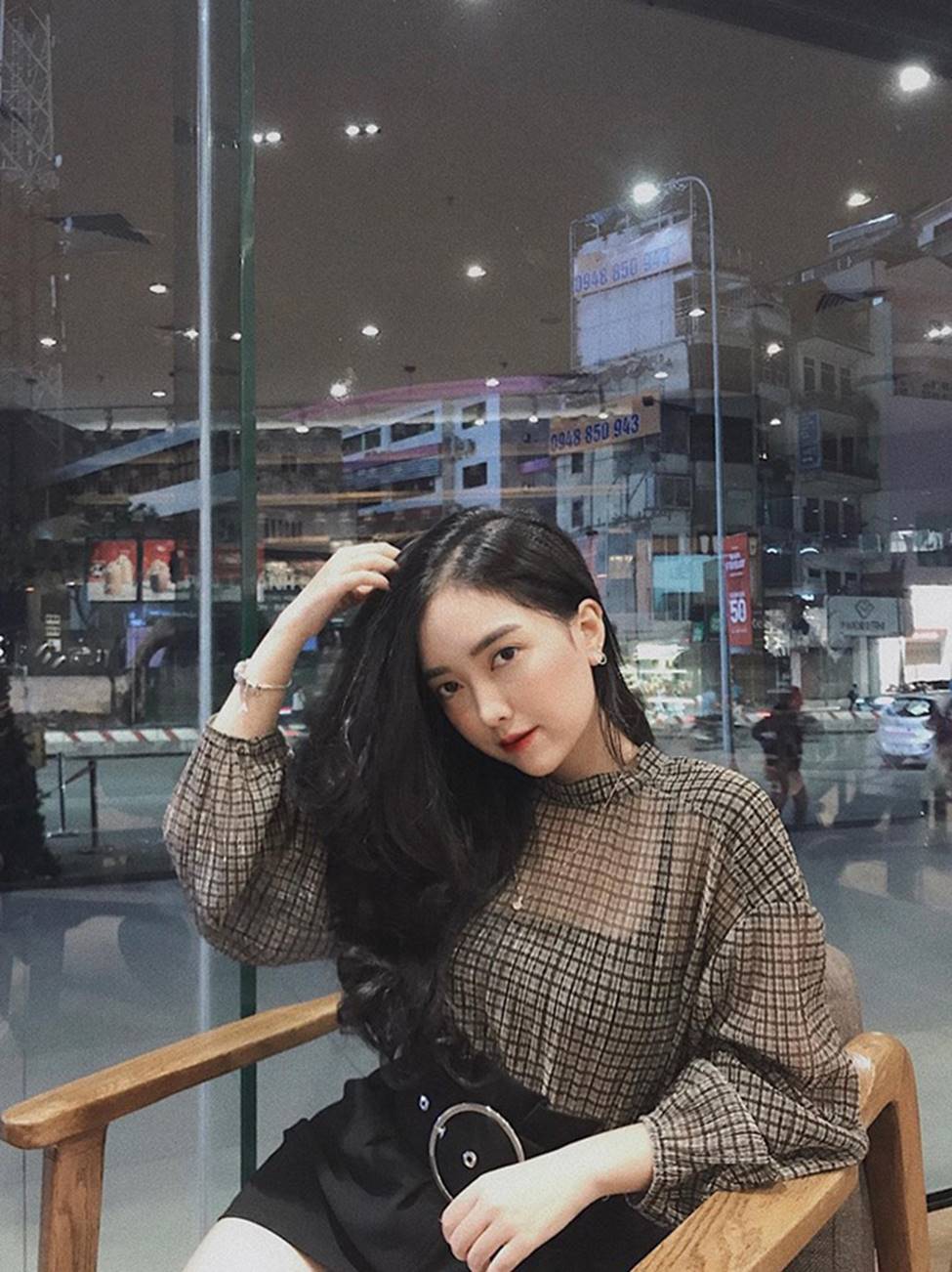 Top 5 cô bạn gái gợi cảm nhất của các cầu thủ tuyển Việt Nam-5