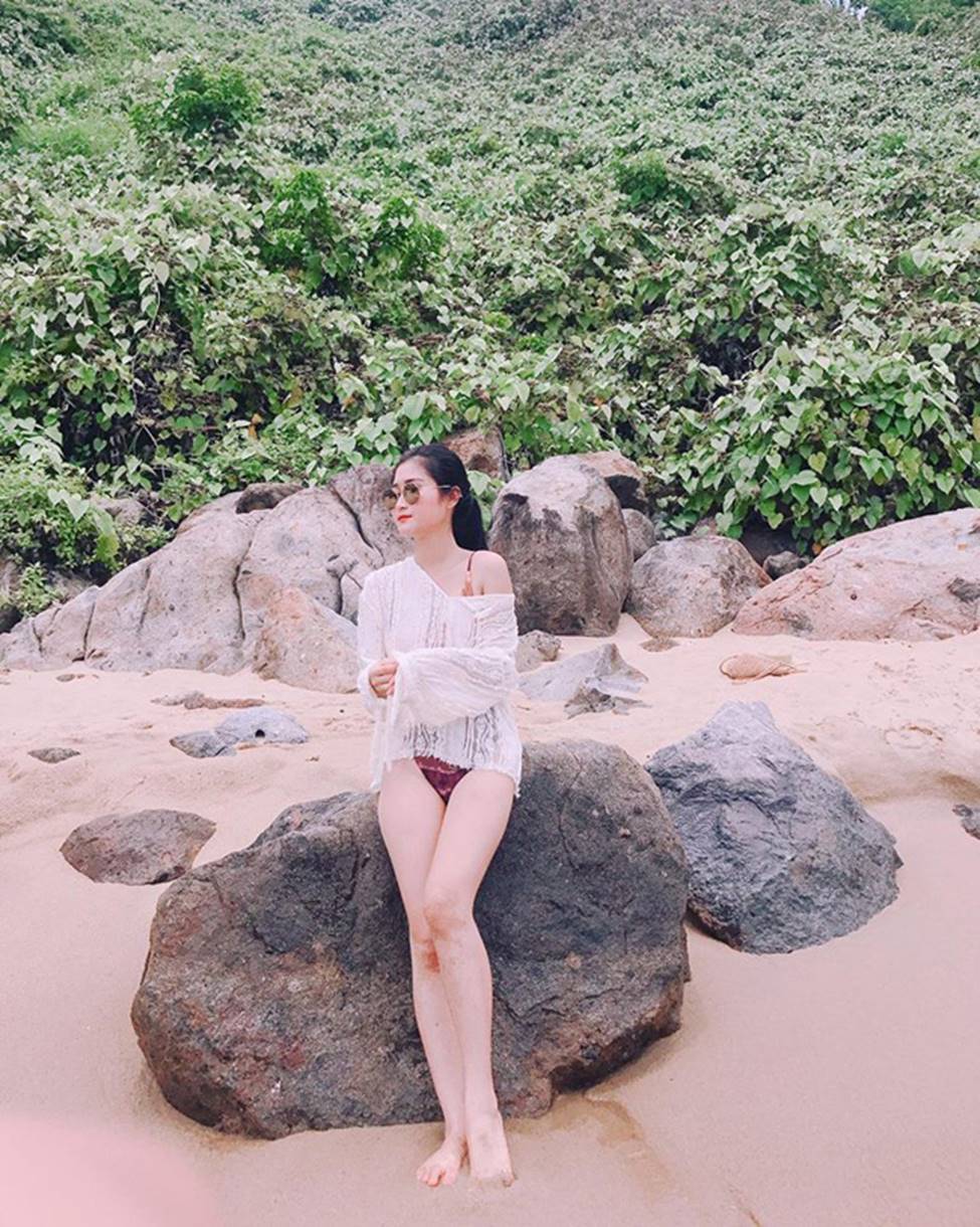 Top 5 cô bạn gái gợi cảm nhất của các cầu thủ tuyển Việt Nam-20