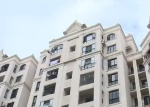 Sinh viên nữ nợ tiền nhà 8 tháng, chủ nhà tá hỏa trước khung cảnh trước mắt khi mở cửa phòng-2