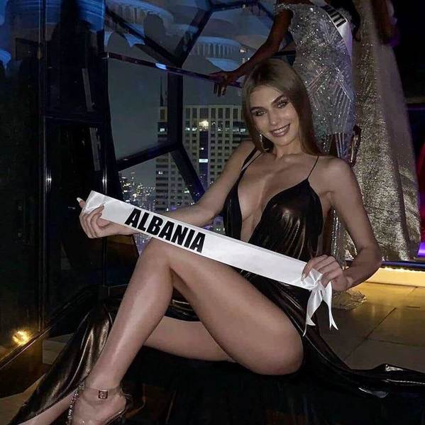 Miss Universe: HHen Niê nổi bật, Hoa hậu Albania bị chê vì khoe thân-5
