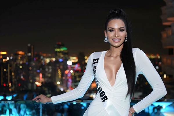 Miss Universe: HHen Niê nổi bật, Hoa hậu Albania bị chê vì khoe thân-8