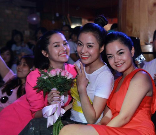 Trước khi vướng tin đồn giật chồng đàn chị, Phạm Quỳnh Anh và Bảo Anh từng tỷ muội tình thâm thế này cơ mà-3