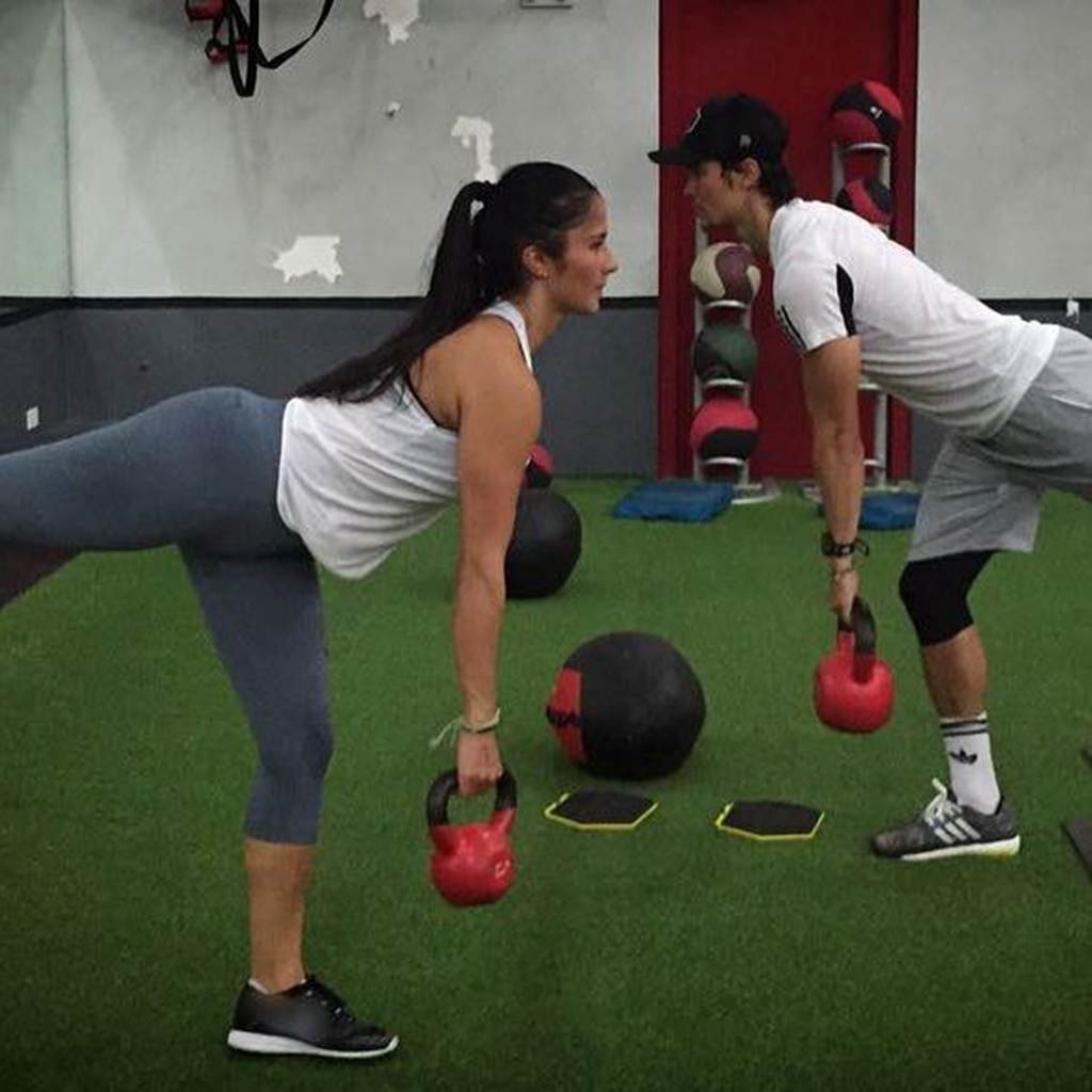 Vẻ đẹp nam thần, thân hình như tượng của đội trưởng tuyển Philippines đá AFF Cup-4