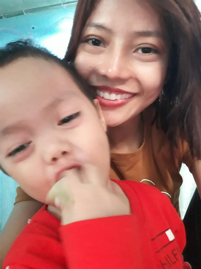 Gặp con sau 1 tháng đập đi xây lại, mẹ đơn thân bị miệt thị Duyên Phạm bất ngờ vì con phản ứng thế này-5