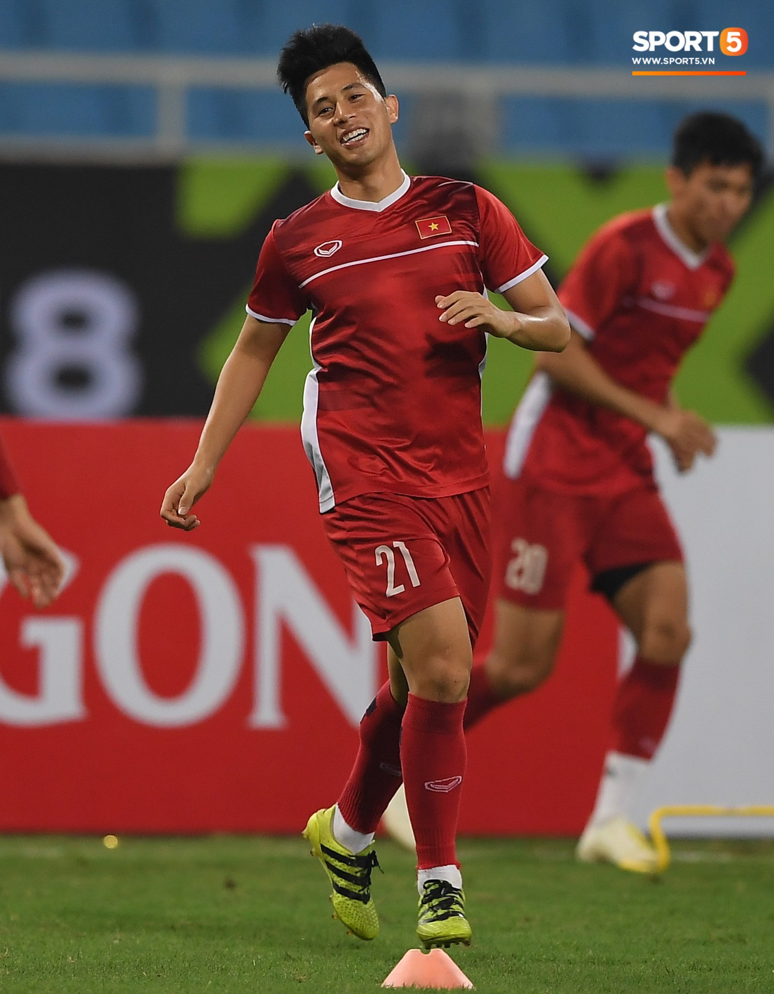 Văn Toàn tươi rói trong ngày trở lại, tuyển Việt Nam đón nhiều tin vui trước trận gặp Philippines-8