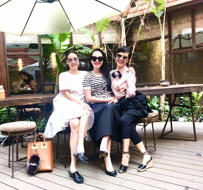 U50 Hồng Nhung khoe trọn vẹn vẻ trẻ trung khi đọ sắc cùng hội chị em toàn mỹ nhân-4