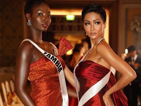 H'Hen Niê lại làm khuynh đảo Vogue Thái với nhan sắc không đụng hàng