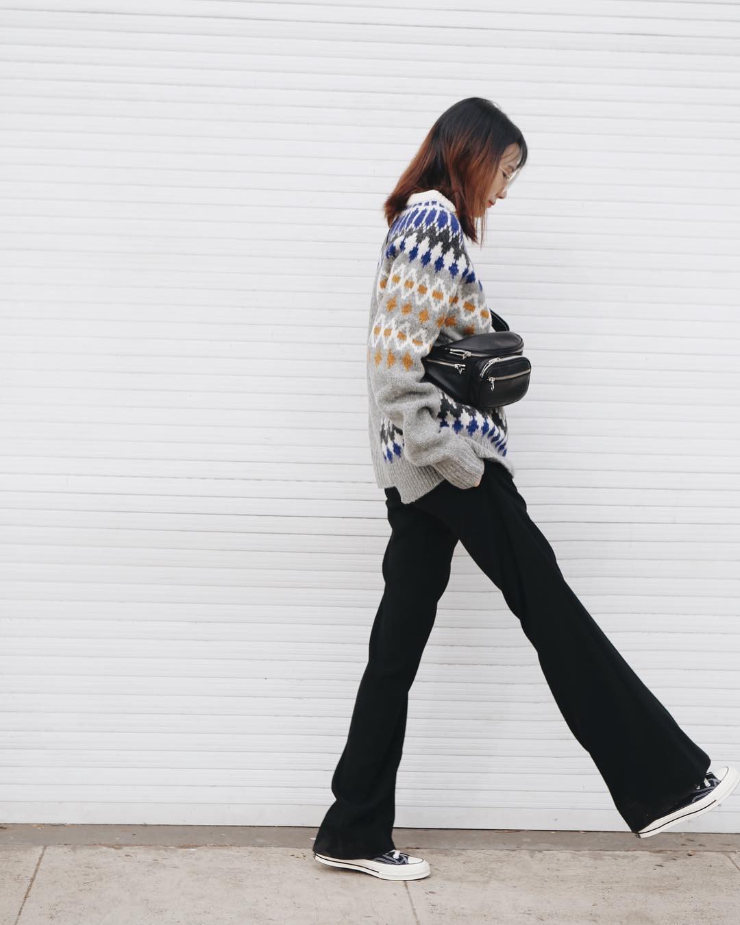 Diện mãi áo len trơn cũng chán, đổi sang áo len họa tiết mặc vừa đẹp lại chẳng lo lỗi mốt-7