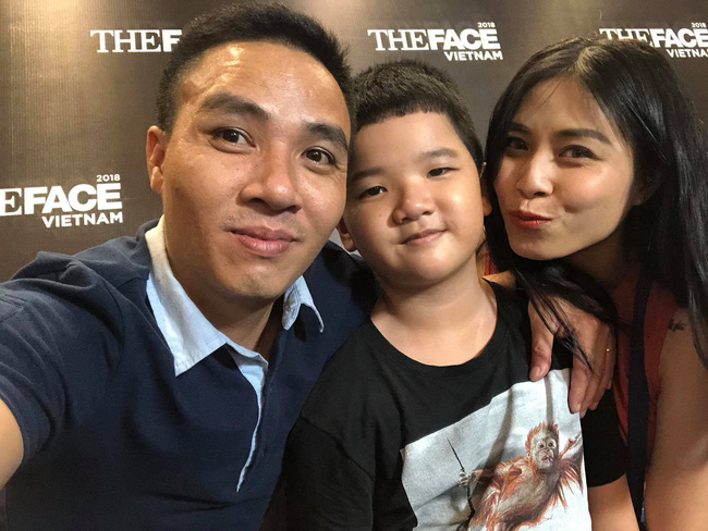 Chồng sắp cưới rất yêu thương con riêng của Hoàng Linh, còn nữ MC đối xử với con riêng của Mạnh Hùng như thế nào?-5