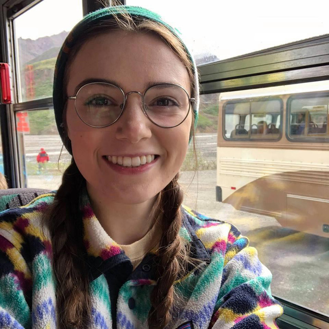 Ngủ quên trong ký túc xá của bạn trai, cô gái đau đớn phát hiện điều khủng khiếp khi tỉnh dậy-1