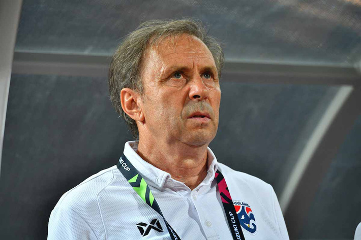 Trùng hợp kỳ lạ: 8 năm trước, HLV Thái Lan cũng từng chết vì quả penalty hỏng ăn-1