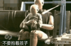 Đừng nắm tay con khi qua đường và những lời cảnh báo khiến bố mẹ giật mình thon thót vì thường mắc sai lầm này-12