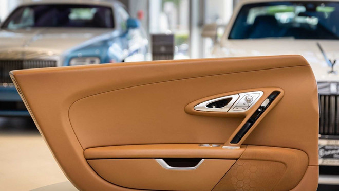 150.000 USD chỉ mua được vài món nội thất Bugatti Veyron-6