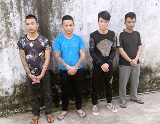 Ổ nhóm chuyên ép, nhốt nữ tiếp viên karaoke vào nhà nghỉ để bắt tiếp khách-2