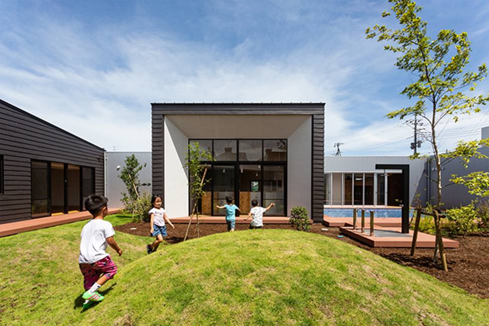 Thêm thứ này vào trường mẫu giáo, trẻ em người lớn đều thích mê-11