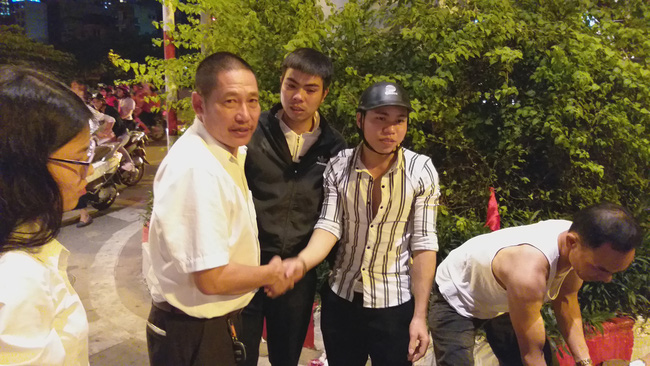 Tai nạn giao thông liên tiếp trong lúc CĐV xuống đường ăn mừng chiến thắng Việt Nam - Philippines-8