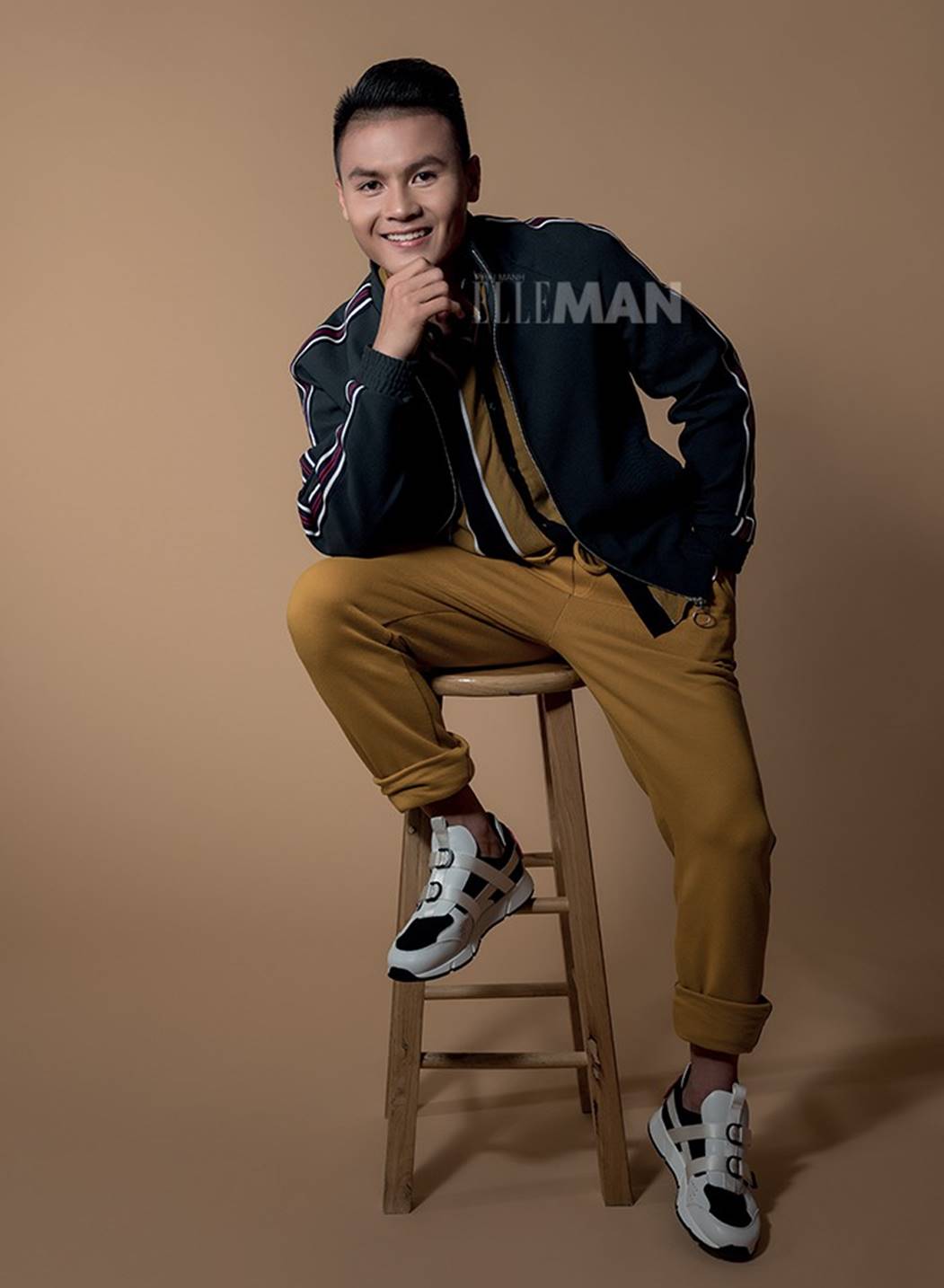 Có một Quang Hải bảnh bao ai nhìn cũng mê trong loạt ảnh ngoài sân cỏ này!-3