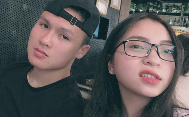 Chuyện tình may mắn của Quang Hải và bạn gái thích khoe vòng ba-9