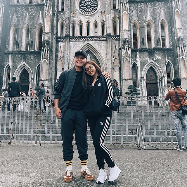 Chuyện tình may mắn của Quang Hải và bạn gái thích khoe vòng ba-7