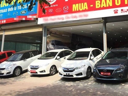 Ô tô cũ 'đại hạ giá', chỉ hơn 100 triệu: Ế đầy vỉa hè mùa Tết
