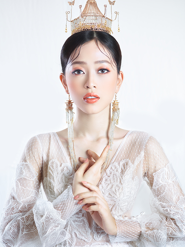 Á hậu Phương Nga hóa thành cô dâu mộng mơ trong bộ váy cưới-9