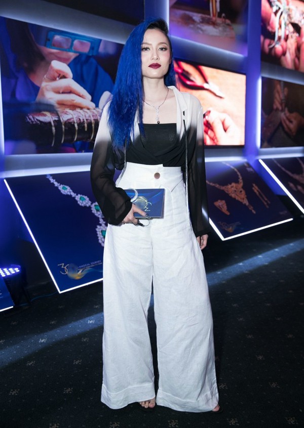 Ngoài những ca mặc rườm rà, top sao mặc xấu tháng 11 nhức mắt người nhìn với những bộ cánh xuyên thấu, ngắn cũn-8