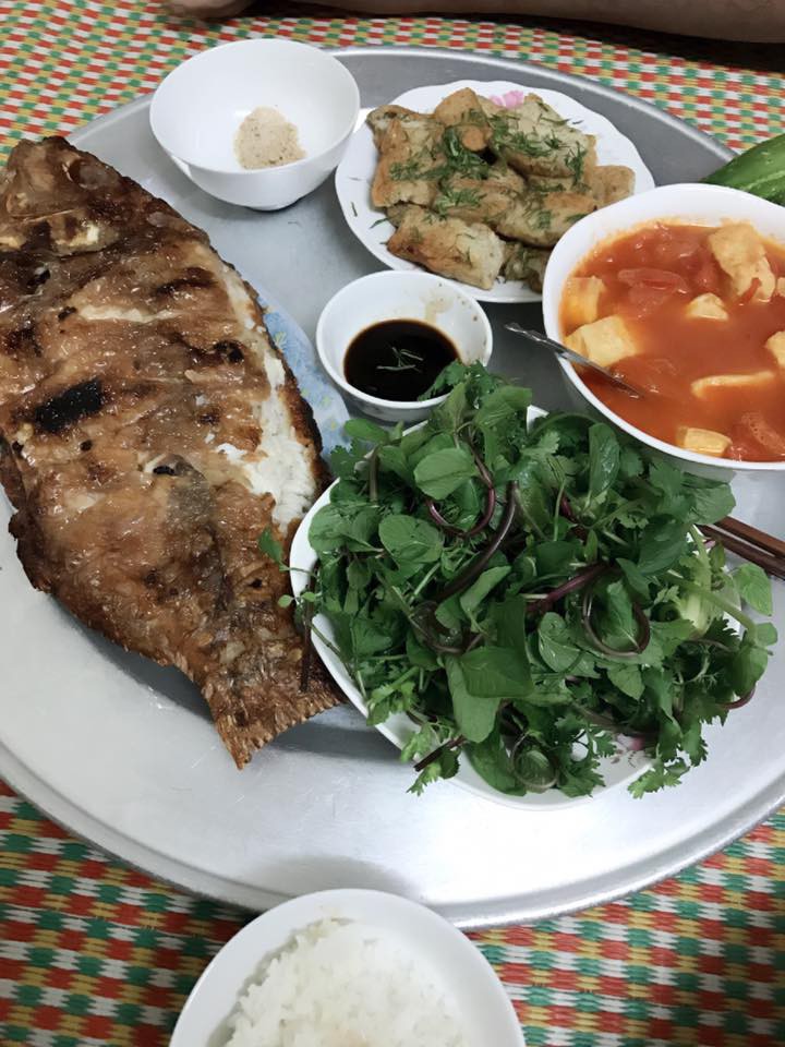 Vợ trẻ than muốn bỏ chồng vì thói quen chê mâm cơm, chị em nhìn xong gật gù: Bỏ cho nhẹ nợ-3