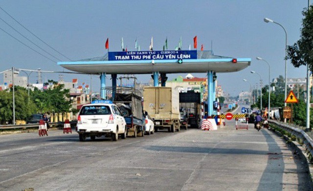 Bị trầm cảm sau sinh, người mẹ trẻ ôm con 5 tháng tuổi đòi nhảy cầu tự tử-1