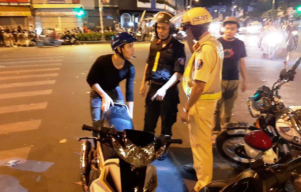Công an nói về đêm fan đi bão” mừng ĐT Việt Nam vào chung kết AFF Cup-3