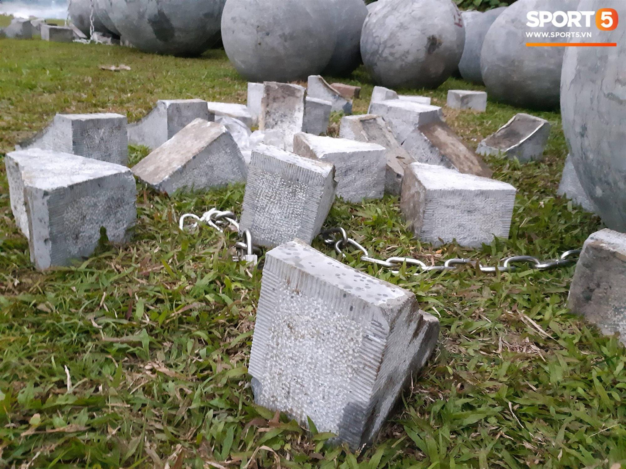 Đã tìm ra vị trí bí ẩn của 40 quả cầu đá sau khi bị di dời khỏi sân Mỹ Đình-4