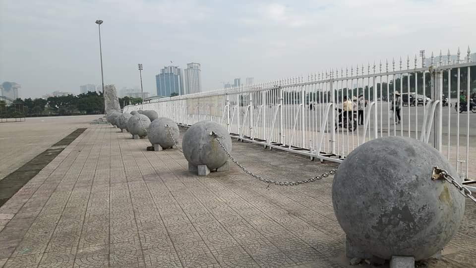 Đã tìm ra info thầy phong thủy” hiến kế di dời 40 quả bóng xích tại sân Mỹ Đình-6