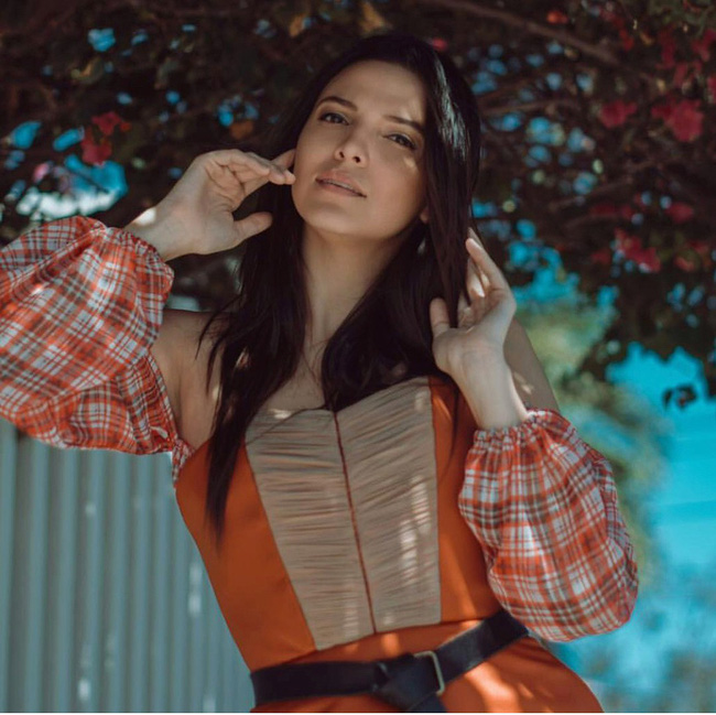 Tân Hoa hậu Miss Supranational 2018: Sở hữu nhan sắc thượng phẩm cùng bảng lý lịch không thể nào chê-9