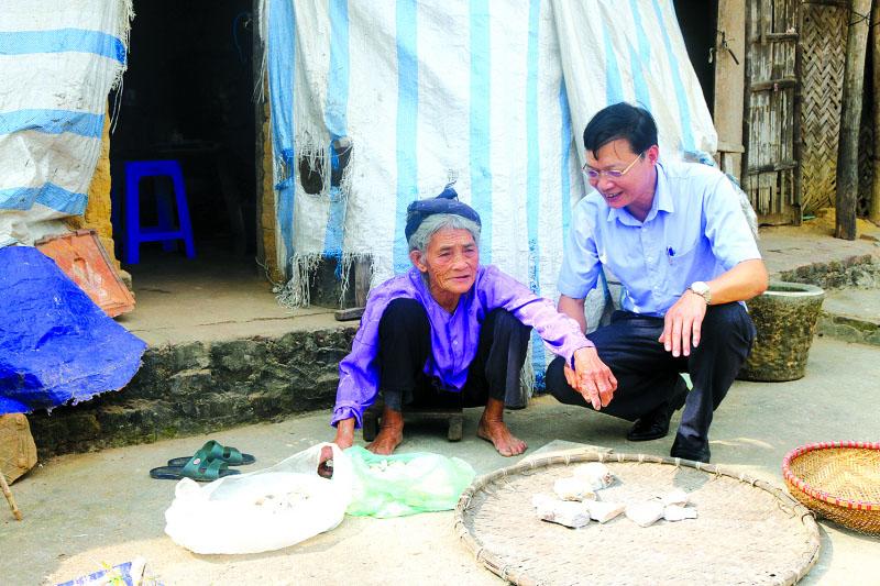 Kỳ lạ ngôi làng ăn đất như ăn kẹo, khách đến nhà mời nhau ... miếng đất-2