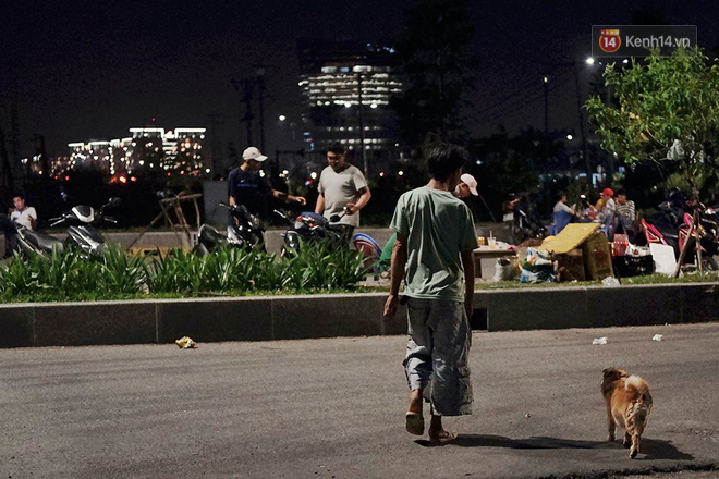 Điều kỳ diệu đã xuất hiện: Chú chó mù trở về bên anh đánh giày câm sau hơn nửa tháng mất tích-8