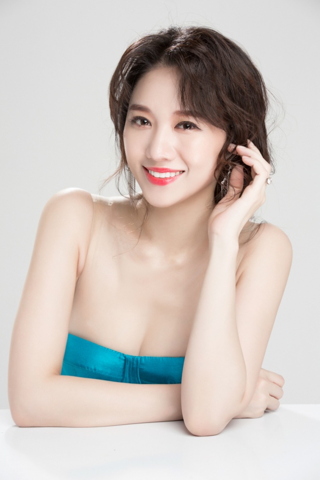 Hương Giang và Hari Won xuất hiện như nữ thần trong khu vườn sắc đẹp-8