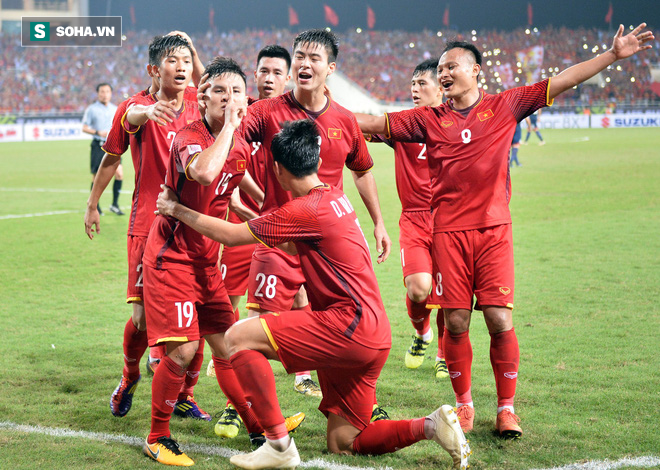 Rốt cục, vé vào chung kết là của thầy trò HLV Park, hay của hòn đất mà biết nói năng...?-4