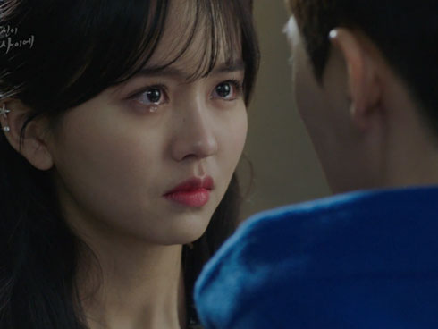 Đi sinh nhật công ty đến 10h tối mới về nhà, vợ trẻ bị chồng thành đạt đánh thừa sống thiếu chết-3