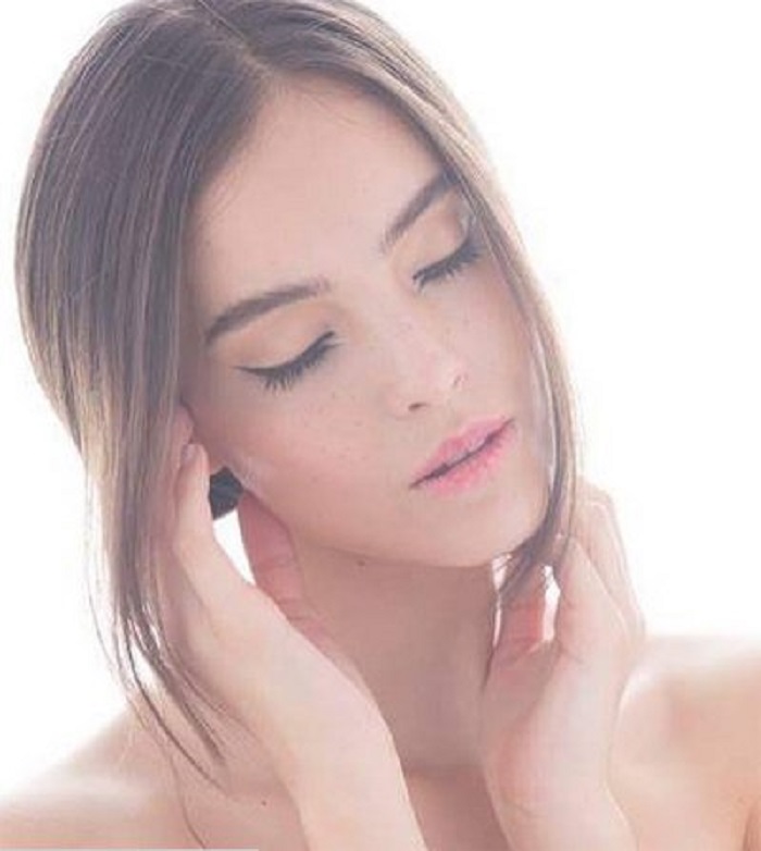 Không chỉ xinh đẹp, tân Hoa hậu Thế giới 2018 còn có thành tích học tập đáng ngưỡng mộ-9