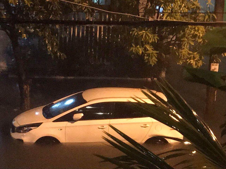 Đà Nẵng mưa cực to, ngập chưa từng có-6